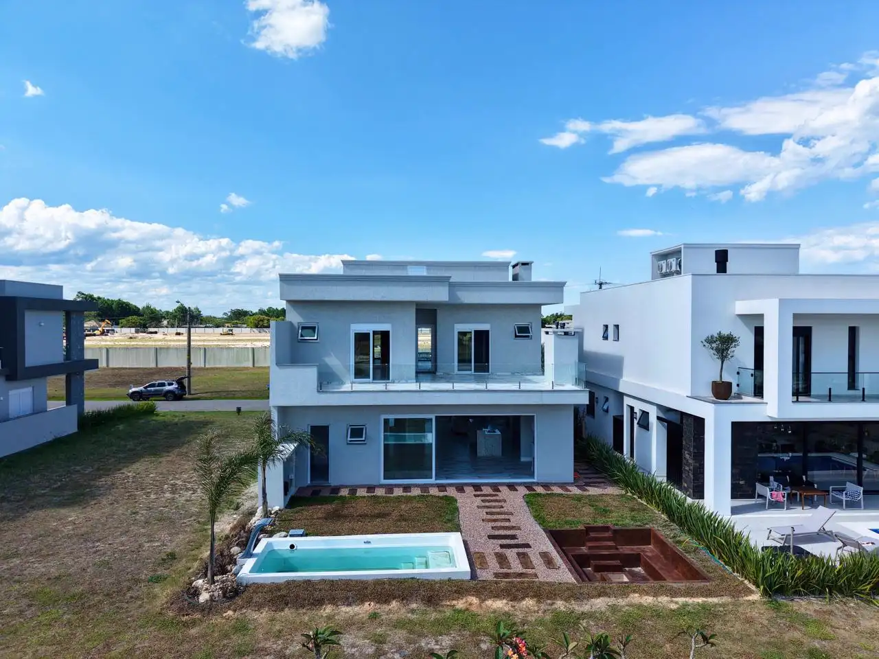 Sobrado Neoclássico Beira Lago — foto 2